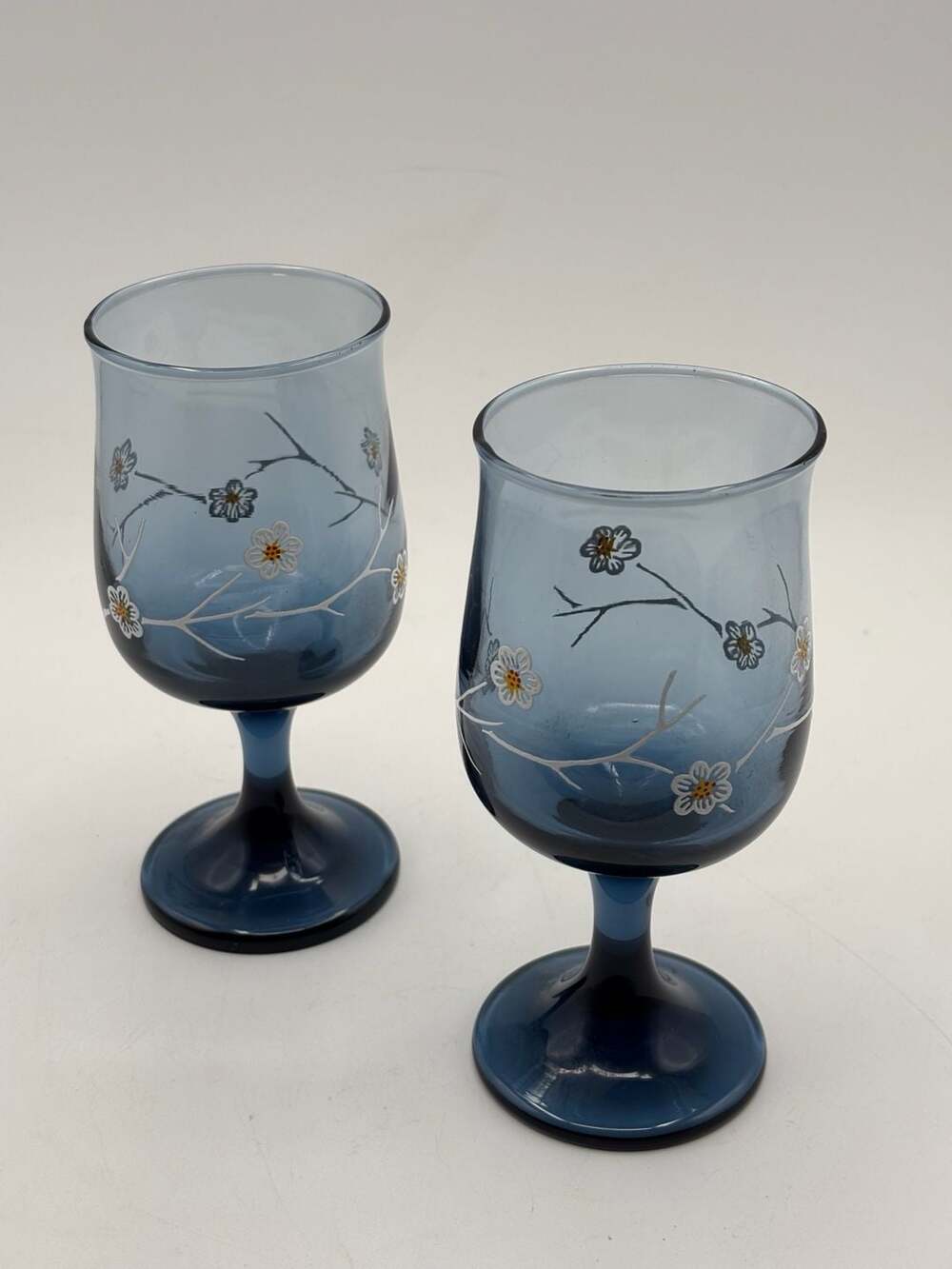 Libbey Smoky Blue Dogwood Blossom Wine Glasses Set of 2